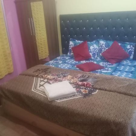 Hotel Antarctica &Pine N Dine Blues Cafe Манали Экстерьер фото